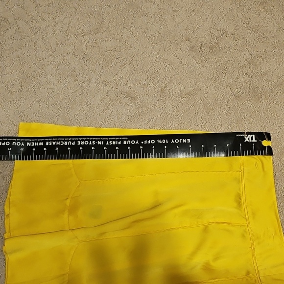 Marc by Marc Jacobs Silk Skirt. Size 6 - Picture 10 of 10